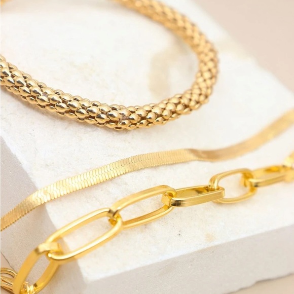 NWT Minimalist Gold Bracelet Set - Picture 2 of 3